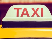 Забраняват на циганите в Сърбия да се возят на такси