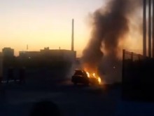 Кола изгоря до основи на Асеновградско шосе