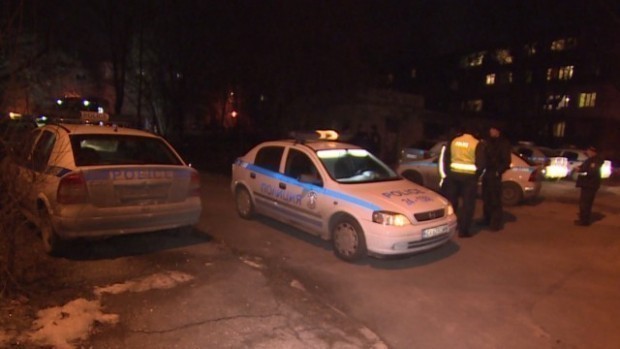 Крадец се напъха в кола в "Столипиново", полицаите го спипаха в точния момент