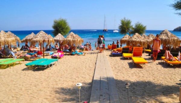 През последните години гръцкият остров Миконос става все по популярен сред