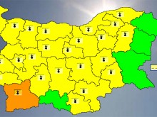 Утре ще е опасно горещо в цялата страна! Обявен е и оранжев код!