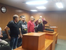 Трио се споразумя с прокуратурата по наркодело! Синът на обвиняем стана негов защитник