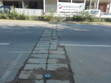 Безобразна грозотия! Развалиха читав булевард пред нов хотел в Пловдив!