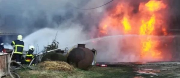 Пожар вилня в склад за вторични суровини в Ботевград а