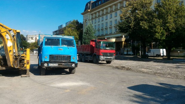 Ето какво се случва пред "Тримонциум"