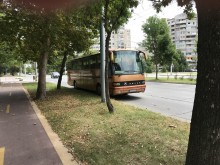 Автобус си "присвои" лента на ключов булевард в "Тракия"