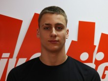 16-годишният Йосиф Миладинов плува днес за световната титла