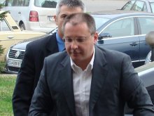 МУ посреща Сергей Станишев