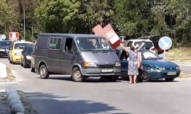 Поредна катастрофа в Пловдив, този път около УМБАЛ "Св. Георги"