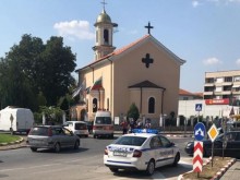 Блъснаха моторист на оживено място в Асеновград