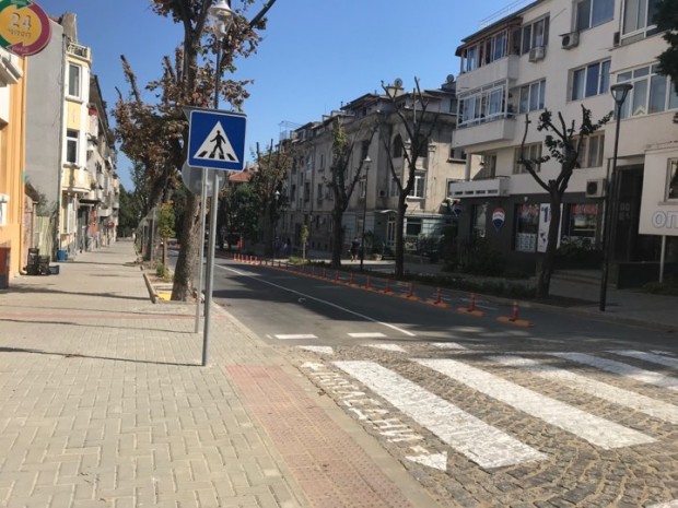 Varna24 bg Улица Михаил Колони и кръговото кръстовище около Шишковата градинка са