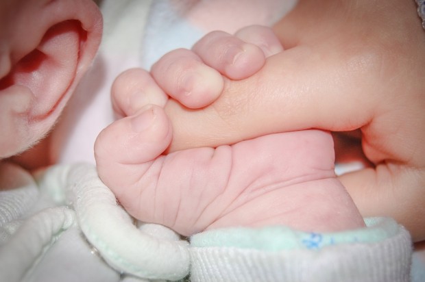 Лекари в чешкия град Бърно изродиха със секцио здраво бебе