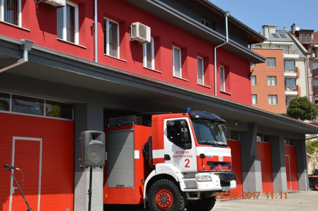 Газов котлон предизвика голям пожар в благоевградския квартал Орлова чука Инцидентът е