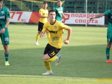 Ботев подписа нов договор със Станислав Шопов