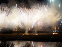 Пловдив не помни такава заря! Грандиозно светлинно шоу зарадва над 5000 край Марица