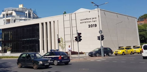 Кметът за протеста на художниците: Разбирам ги