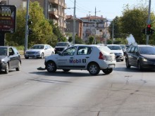 Шофьорката на Поршето: Не съм виновна, трети автомобил мина на червено и ме удари