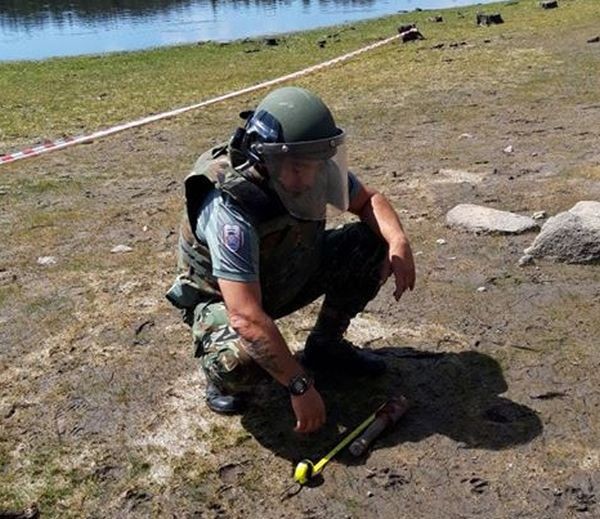 Военнослужещи унищожиха невзривен боеприпас край язовир Батак
