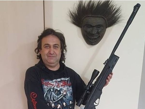 Фейсбук
Теодор Николов видеооператорът от Варна който бе разследван заради закана с