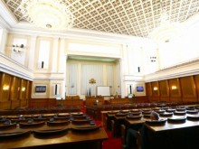 Българите имат ниски доходи заради политиците от 90-те