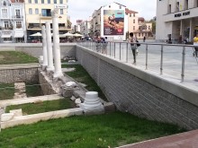 Махнаха оградите! Вижте преобразения централен площад на Пловдив!