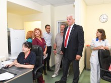 Областният се срещна с екипа на КОЦ-Пловдив