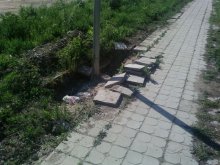 Фирма-изпълнител ще възстановява разкопани настилки в "Източен"