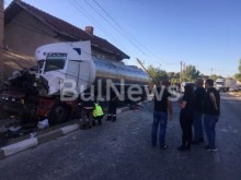 Гръцка цистерна влезе в къща в село Борован