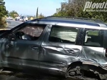 Ексклузивно: Тежко ПТП с 3 коли на пътя от Пловдив за Брестник!