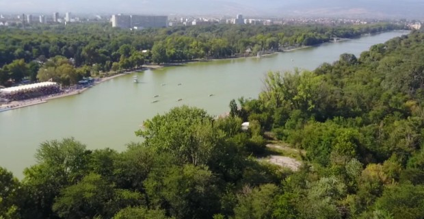 Охранители заловиха бракониер на Гребната, напъхал се в метален триъгълник!