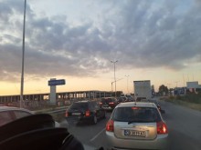 Адско задръстване на изхода на Пловдив съсипа нервите на пловдивските шофьорите преди почивните дни