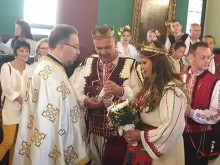 Страхотна етно сватба очарова Варна, чужденците ахнаха