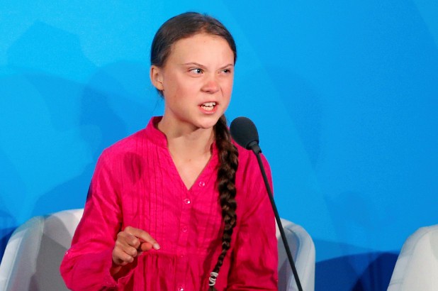 Шведската тийнейджърка Грета Тунберг си спечели милиони почитатели с критиките,