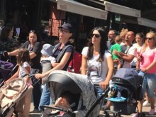 Родители от Пловдив се включват в акцията "Кръвта си давам, детето - не!"