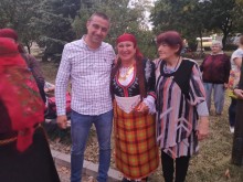 Димитър Колев с музикален подарък за жителите на "Западен"
