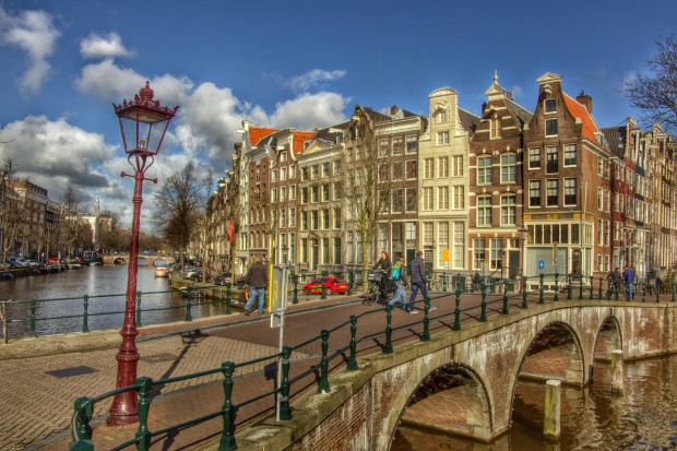 Холандското правителство е решило да спре да използва името Холандия
