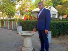 Стоян Алексиев възстановява и прави нови чешми в кварталните паркове в "Северен"