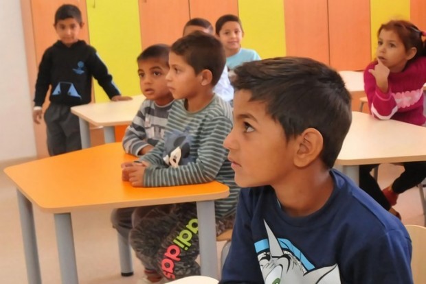 БГНЕС
1 02 млн лв за подпомагане на ромските ученици ще разпредели към родните
