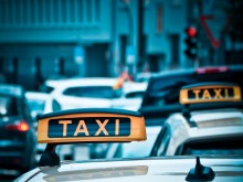 Мъж заспа в такси и се събуди на другия край на Шотландия