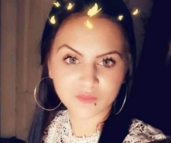 Фейсбук
Издирваната 19-годишна девненка Румяна Ержанова, която беше обявена от майка