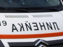Ученичка е в болница, след като учител я удари с чин