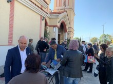 На Петковден Костадин Димитров и ГЕРБ дадоха курбан за здраве в пловдивския район "Тракия" 