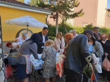 Костадин Язов почете Света Петка с курбан в двата православни храма в "Южен"