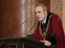 Конфликт на интереси в СУ, ректорът сключил договор с майка си