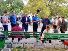 Иван Стоянов разговаря с жители на "Изгрев" за проблемите на квартала