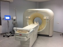 Пациентка прекара 6 часа в скенер, била забравена от лекарите