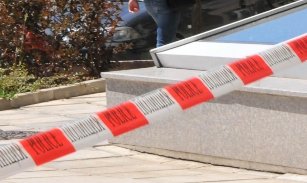 Полицията в Ловеч задържа 59-годишен мъж от града, който със