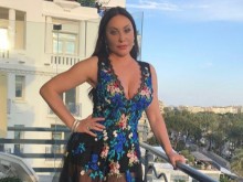 Уникални снимки от бедните, но щастливи младини на една от най-богатите българки