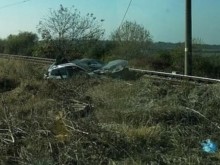 Влак помете джип на ЖП прелез, като по чудо няма ранени