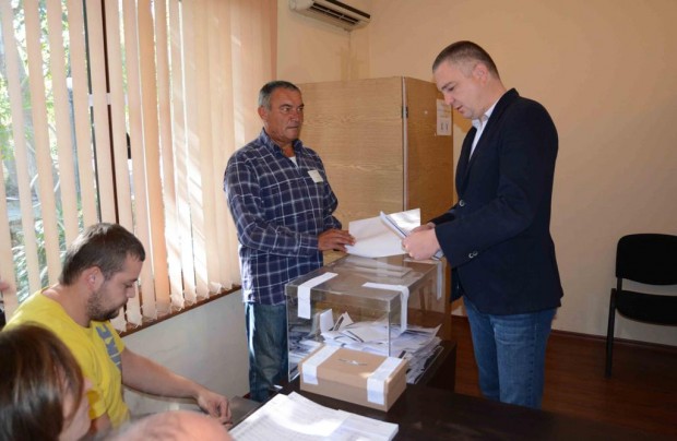 Гласувах за развитието на Варна!, заяви Иван Портних, след като